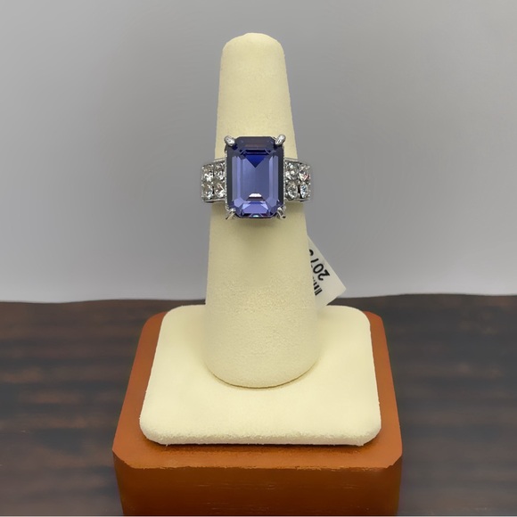 Stunning Simulated Tanzanite in Stainless Steel Setting - Picture 4 of 13